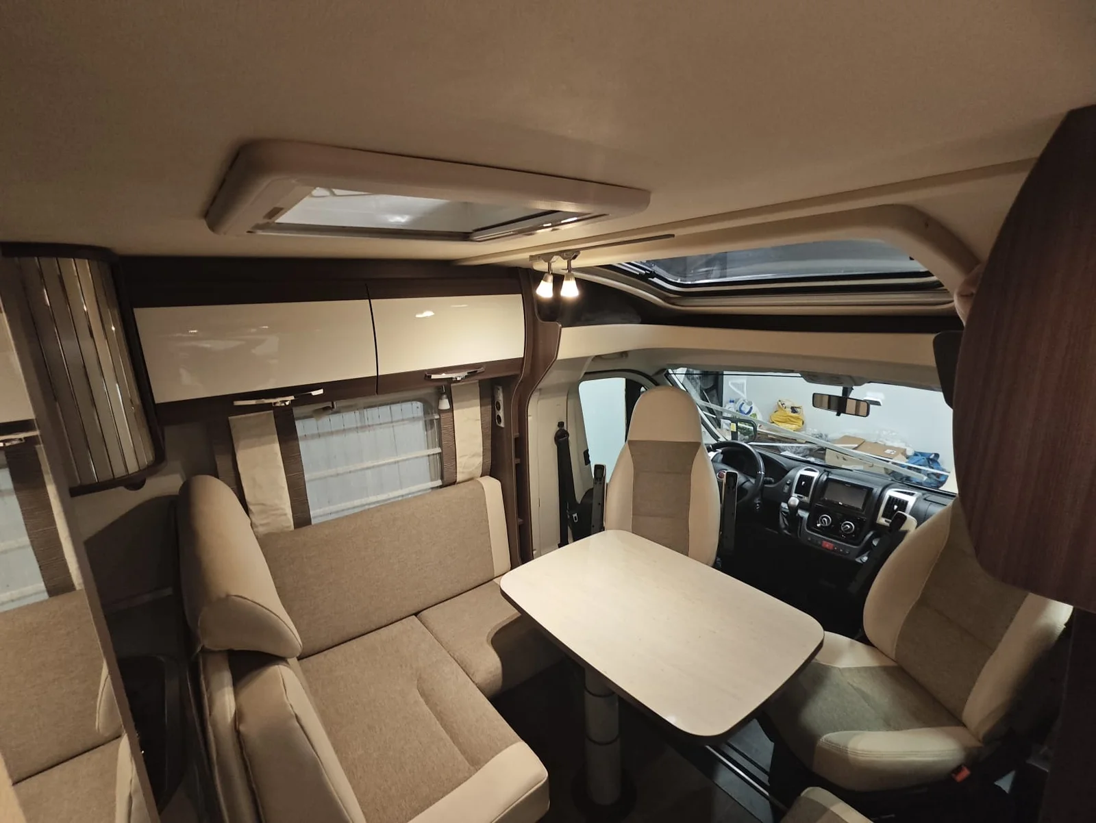Bekleding van zitplaatsen in een camper