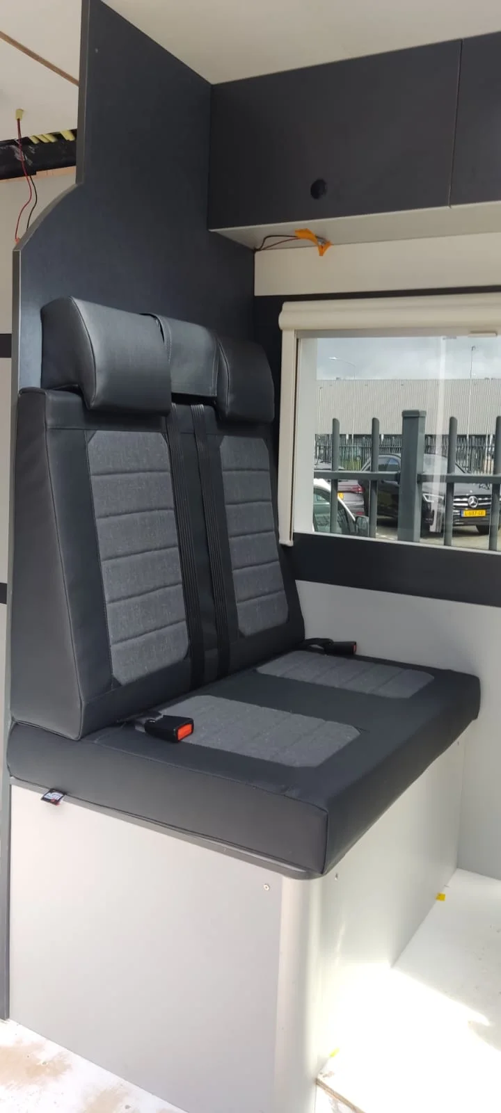 Bekleding van zitplaatsen in een camper