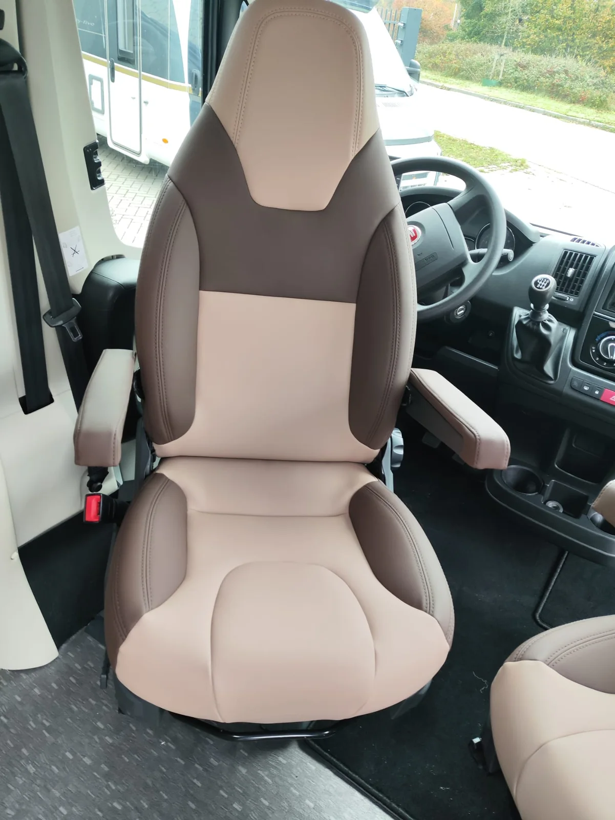 Bekleding van zitplaatsen in een camper