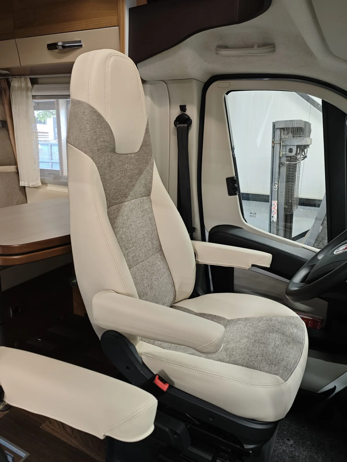 Bekleding van zitplaatsen in een camper