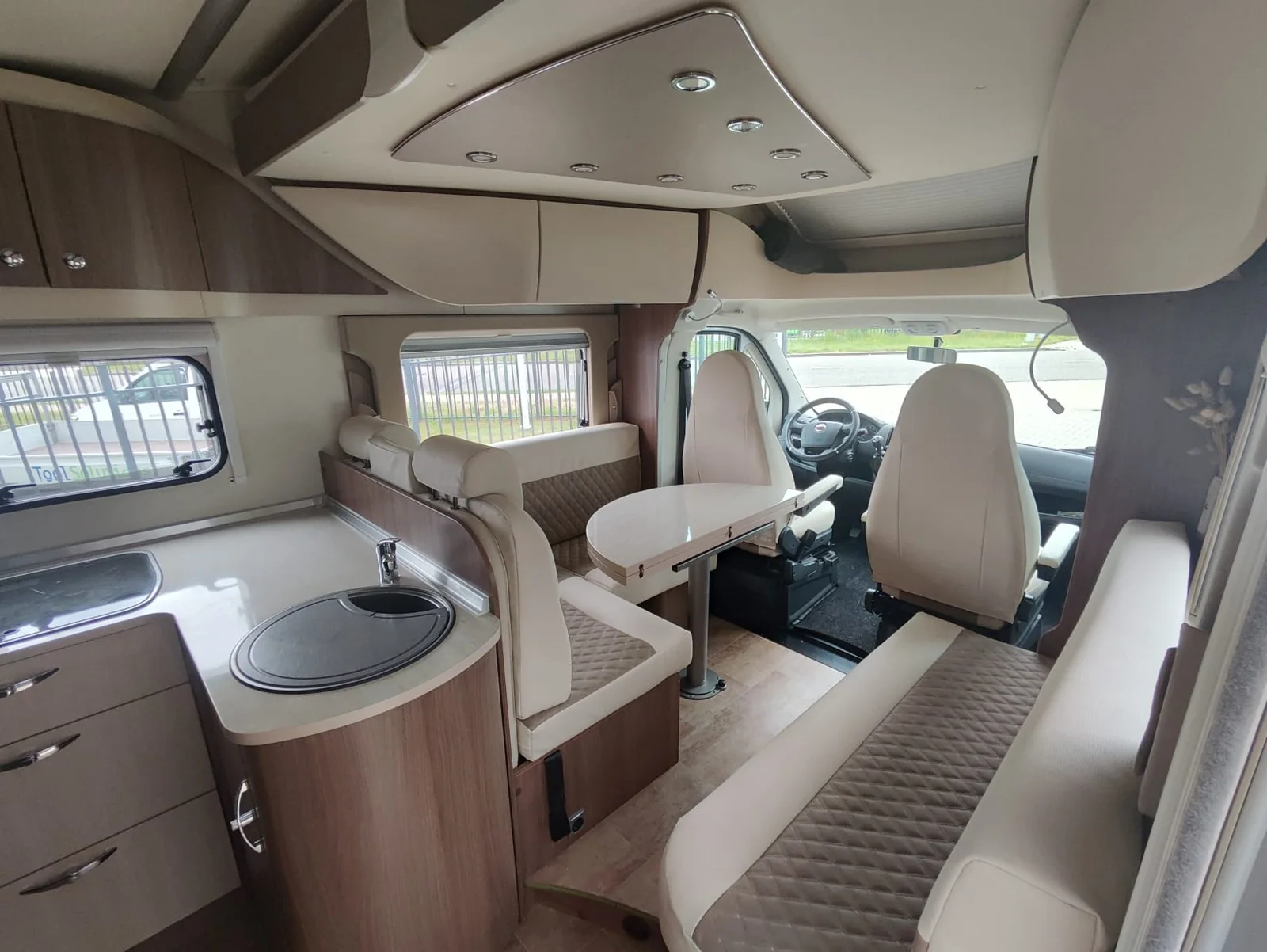 Bekleding van zitplaatsen in een camper