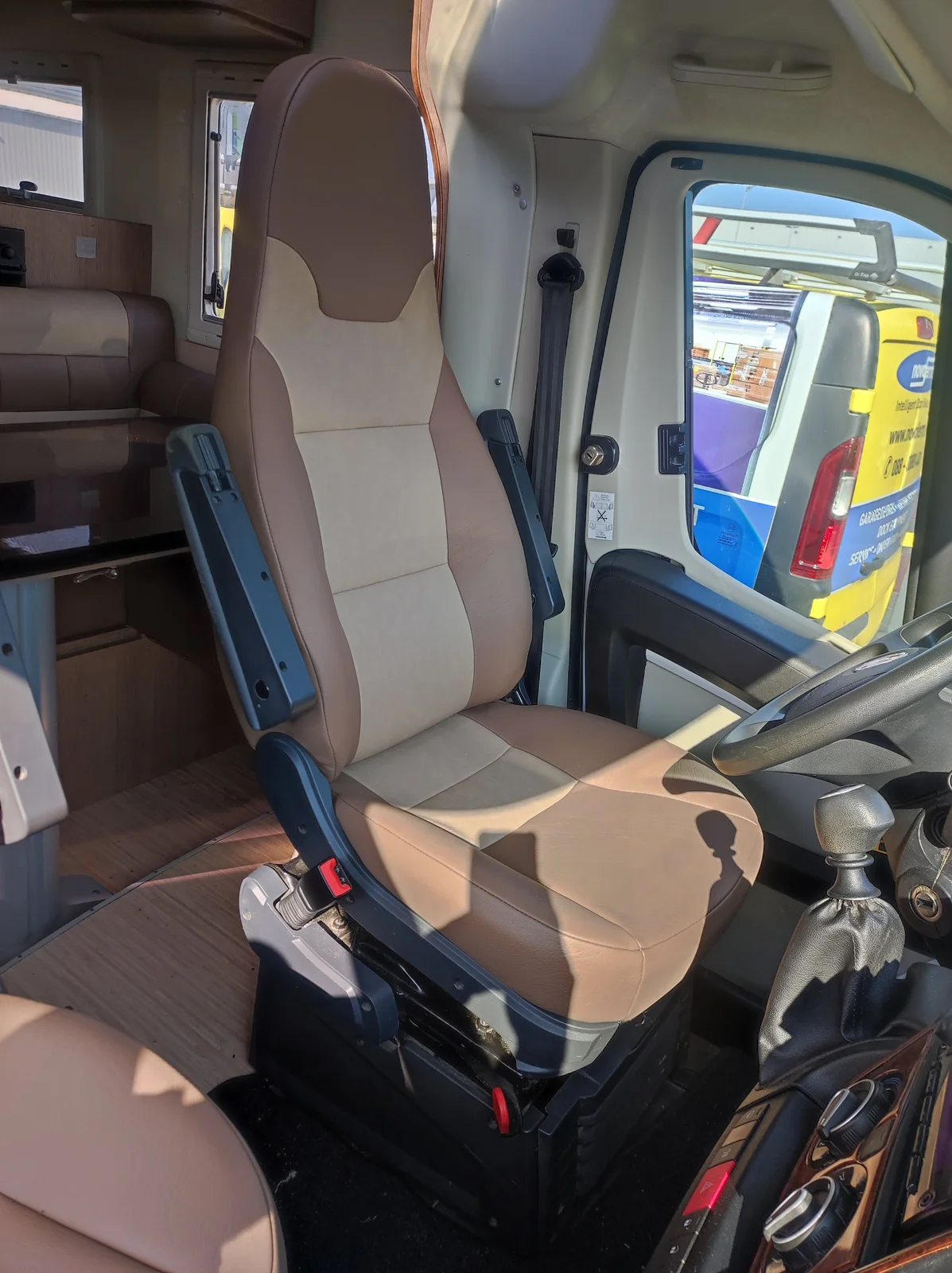 Bekleding van zitplaatsen in een camper
