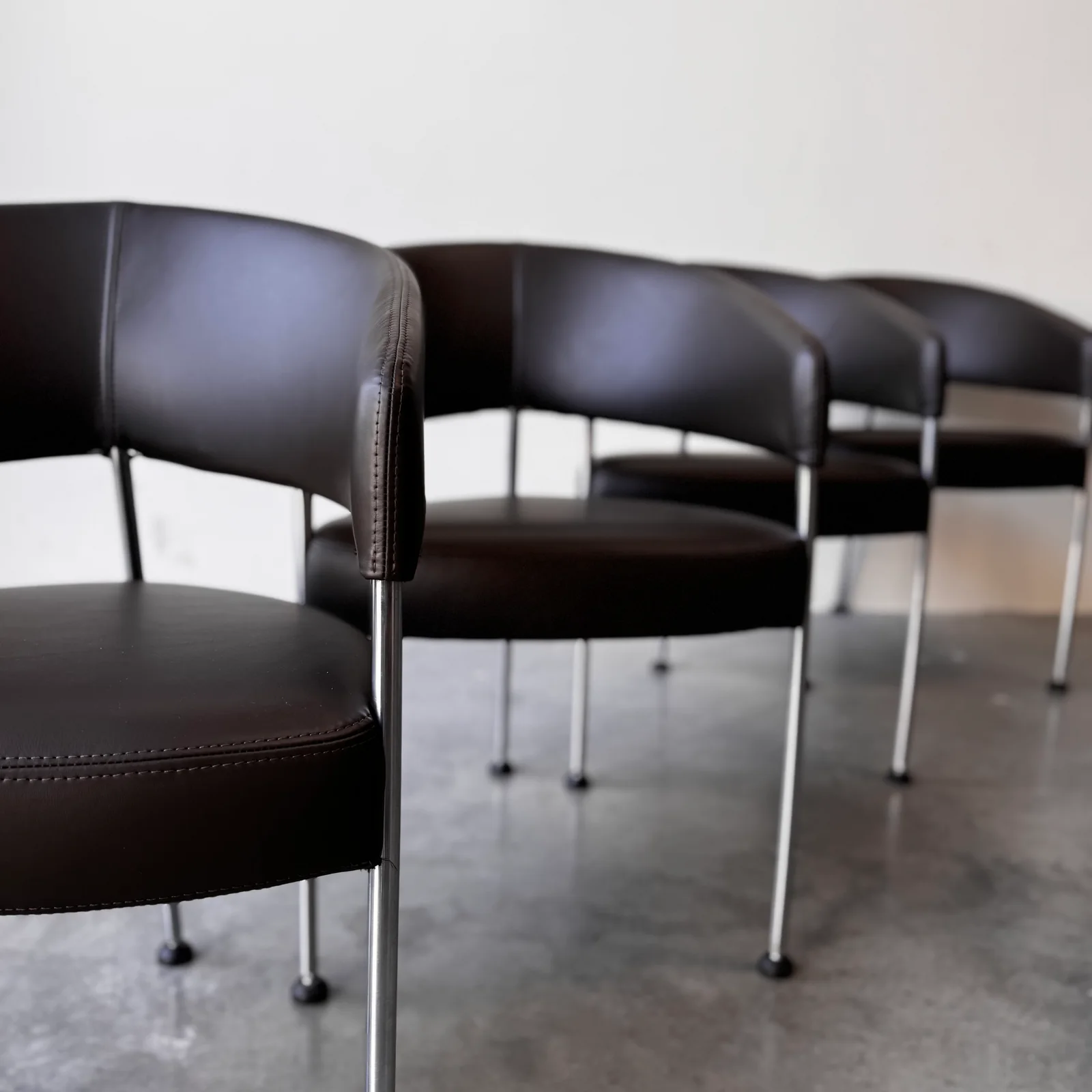 Gestoffeerd meubel uit het portfolio van HARPA