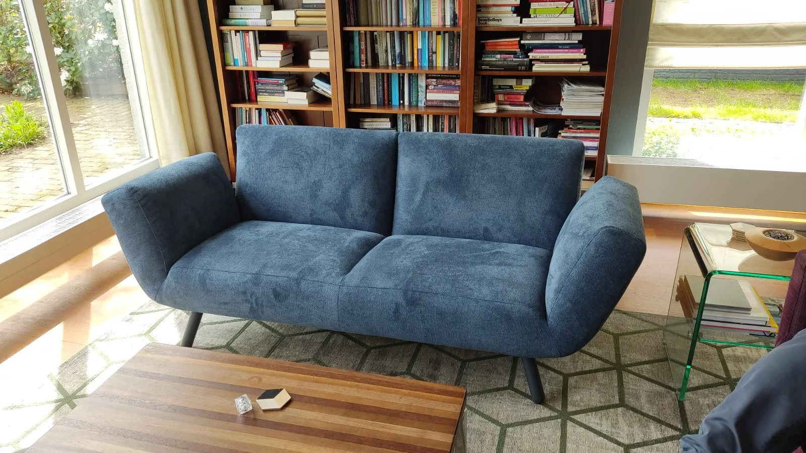 Gestoffeerd meubel uit het portfolio van HARPA